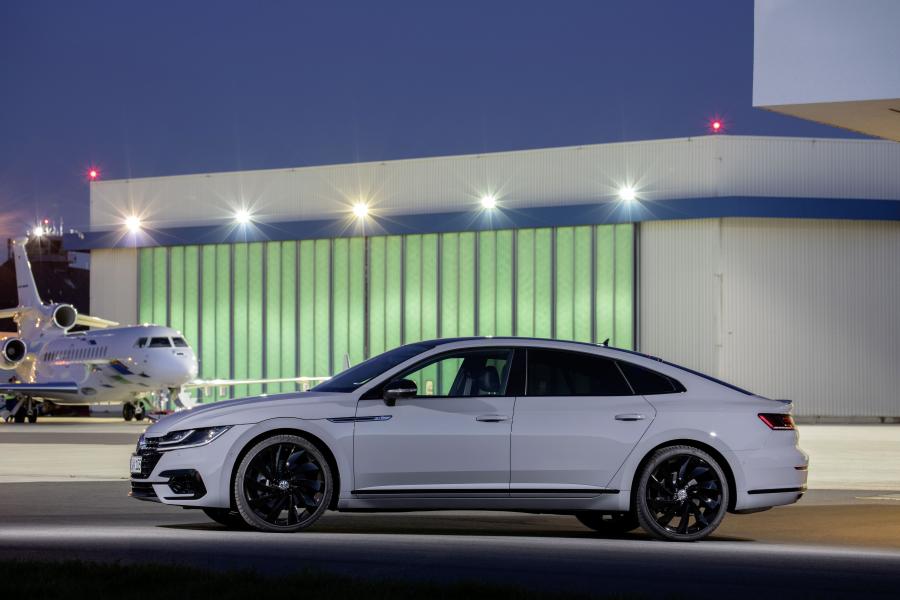 Volkswagen Arteon 4Motion R-Line Edition 2020 года  (фото 4 из 20)